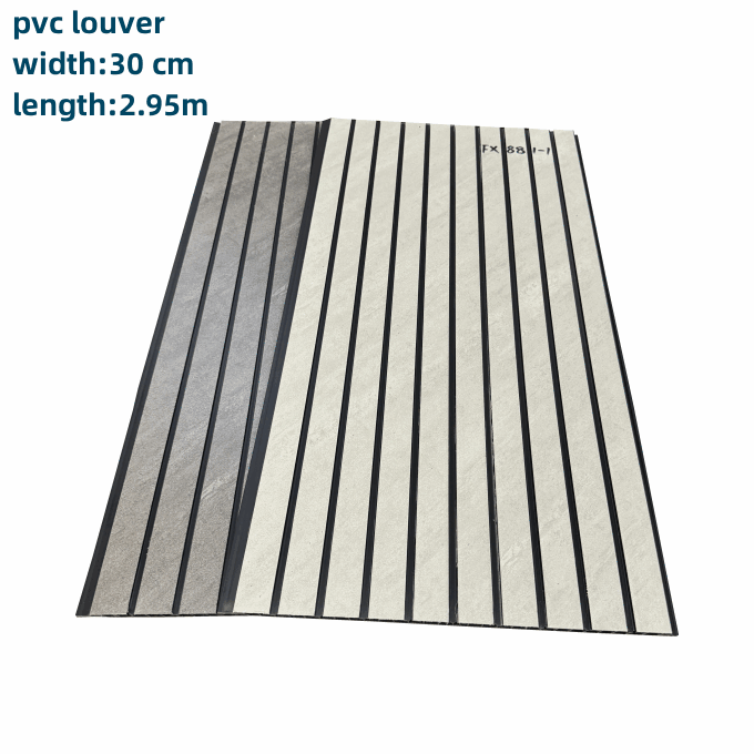 Mit Lamellen versehene PVC-Platten